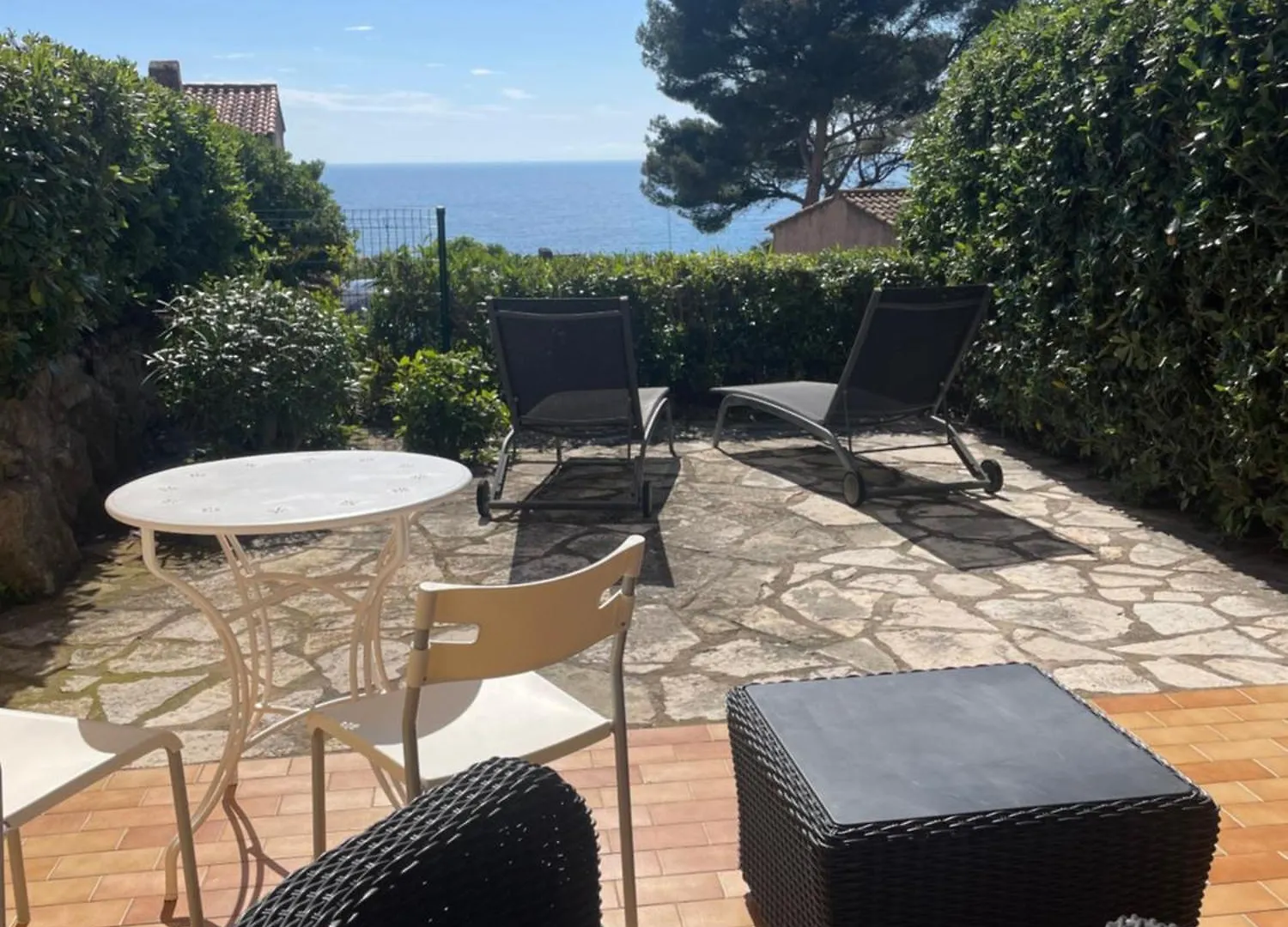 Sanary Charmant Appartement Bord De Mer